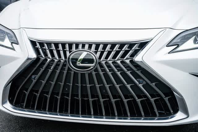 Thumbnail: 2024 Lexus ES - 8