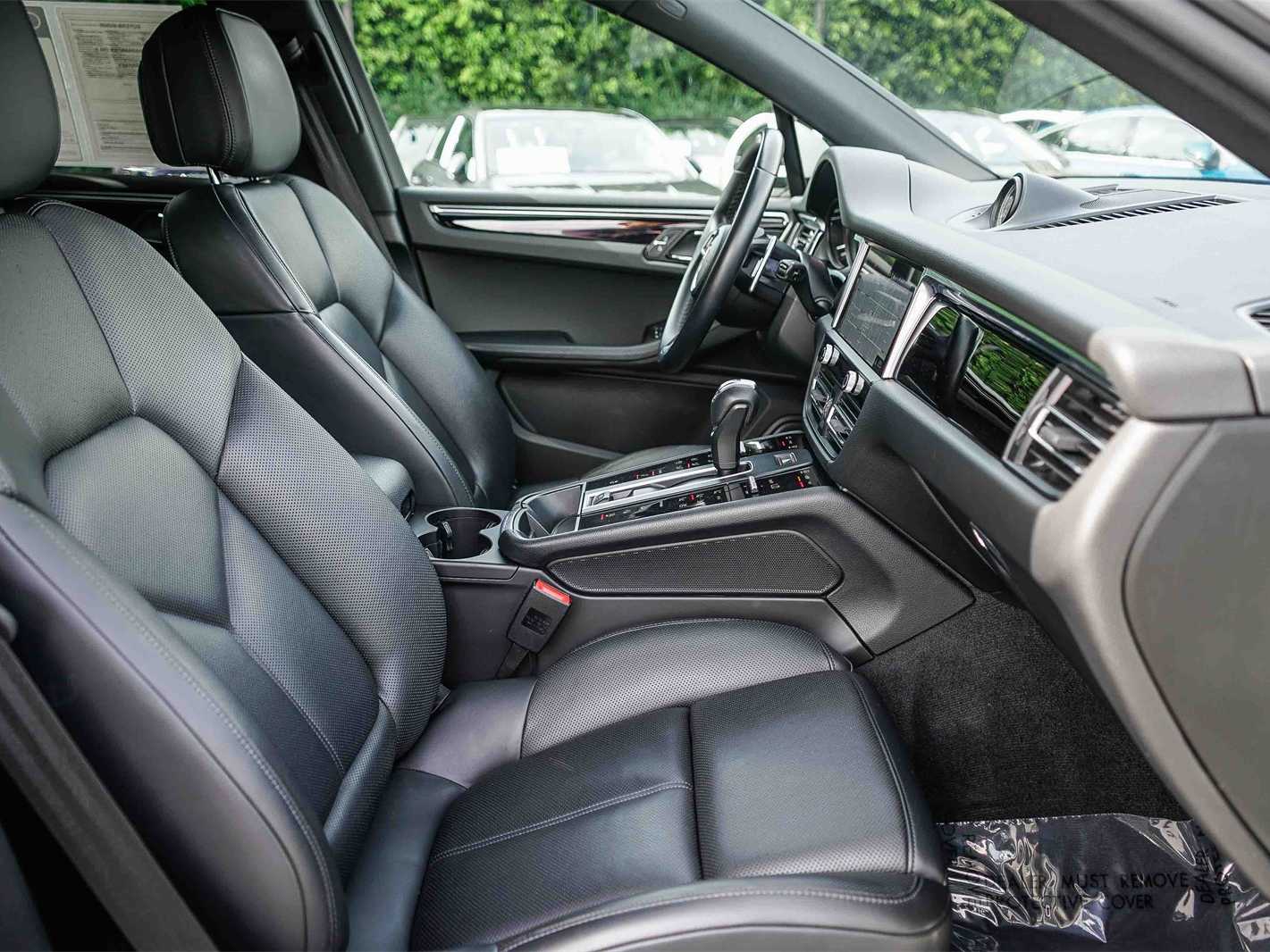 Thumbnail: 2023 Porsche Macan - 17