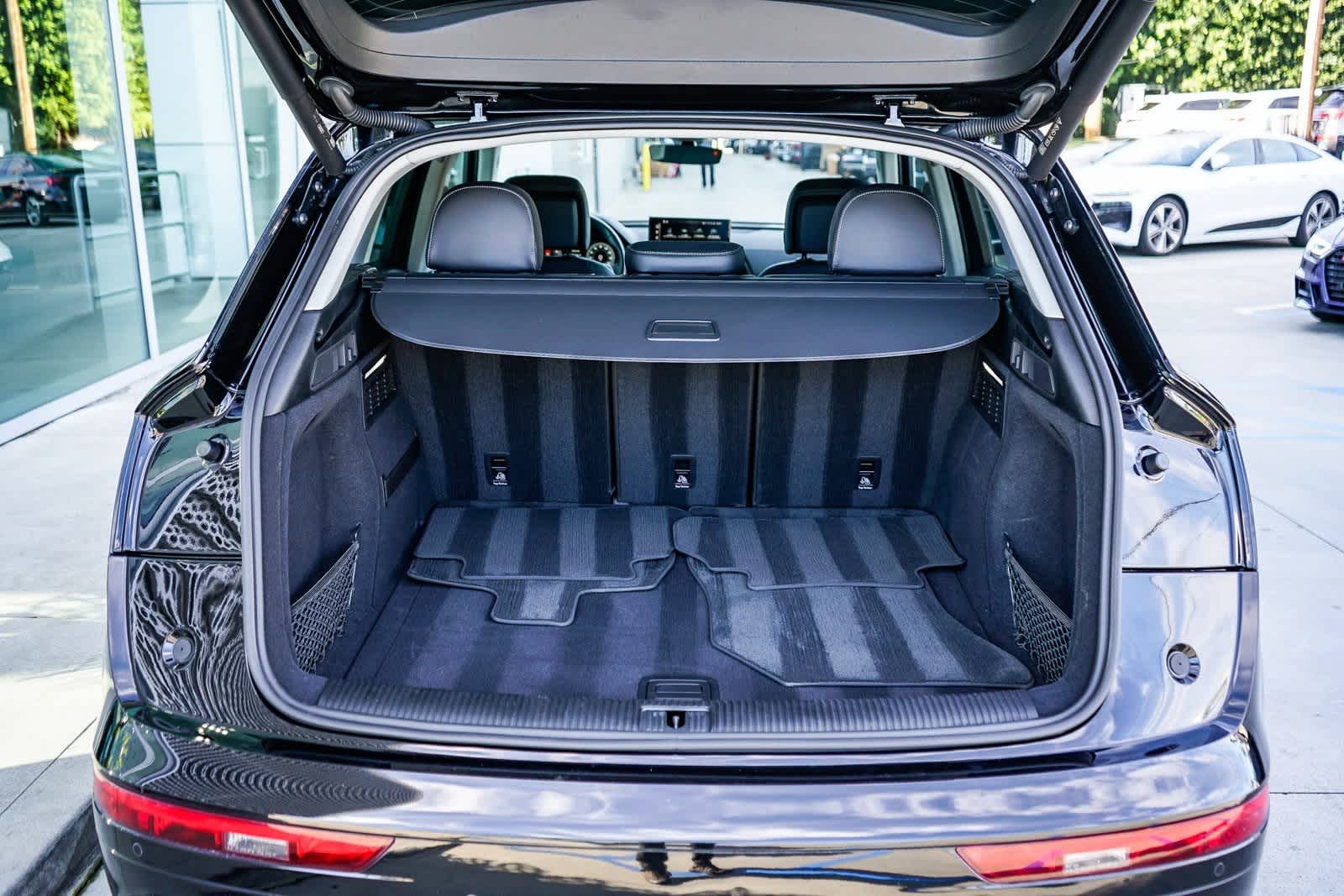 Thumbnail: 2023 Audi Q5 - 27