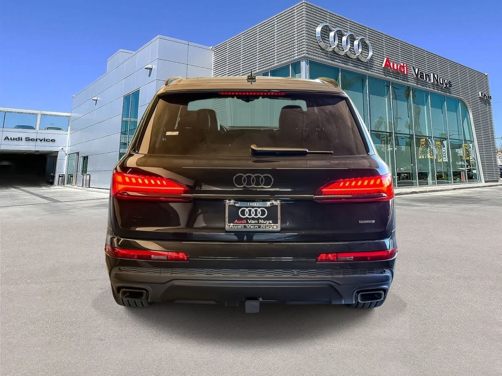 Thumbnail: 2026 Audi Q7 - 5
