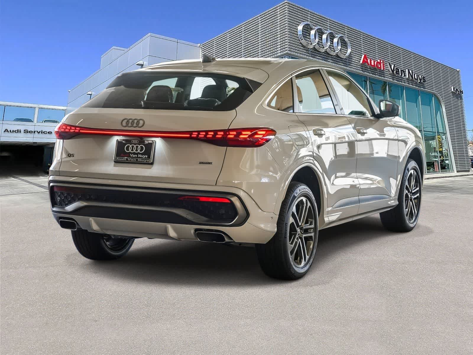 Thumbnail: 2026 Audi Q5 - 4