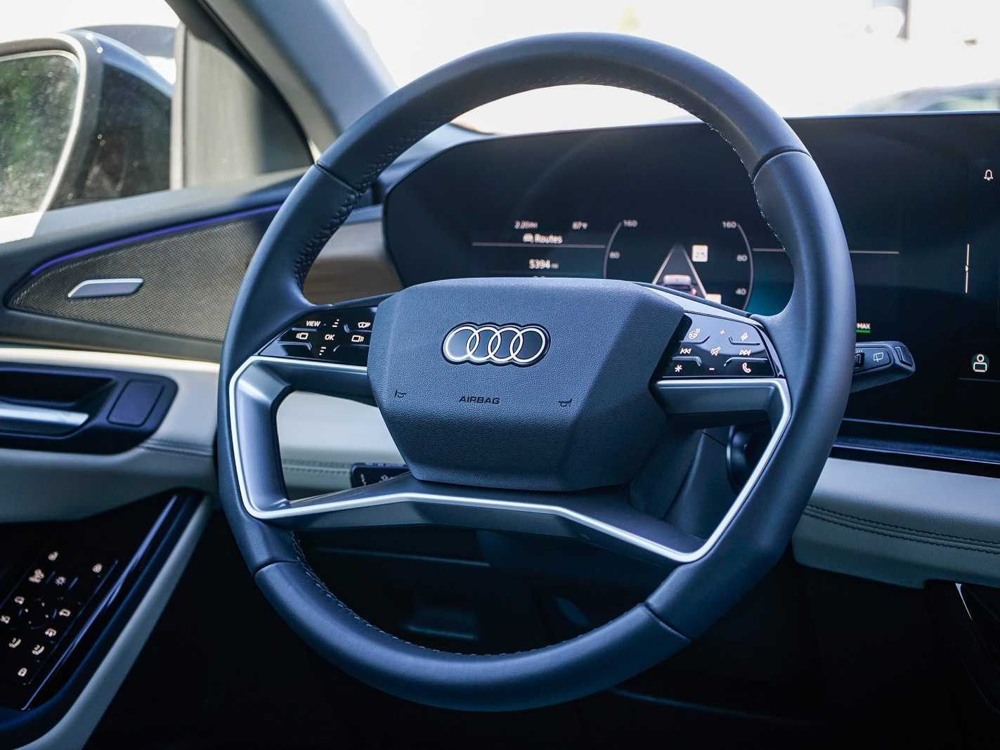 Thumbnail: 2025 Audi Q6 e-tron - 15