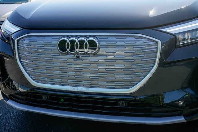 Thumbnail: 2023 Audi Q4 e-tron - 8