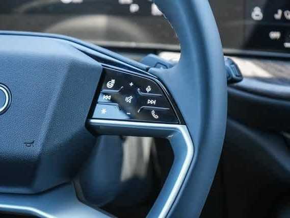 Thumbnail: 2025 Audi Q5 - 19