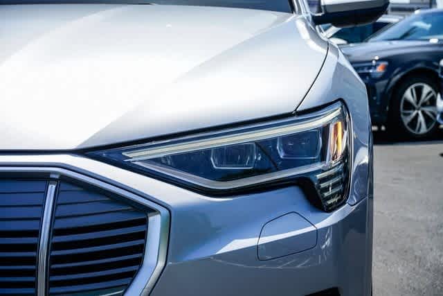Thumbnail: 2022 Audi e-tron - 7