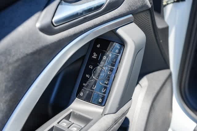 Thumbnail: 2025 Audi SQ5 - 32