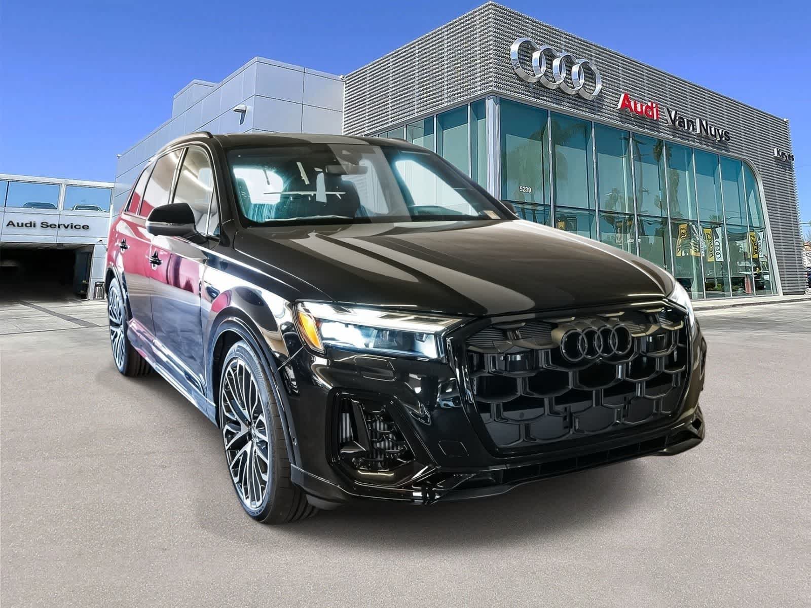Thumbnail: 2026 Audi SQ7 - 3