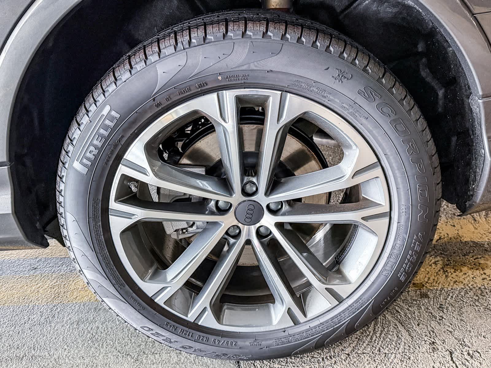 Thumbnail: 2026 Audi Q7 - 8