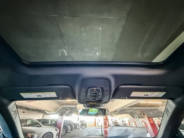 Thumbnail: 2026 Audi Q8 - 16