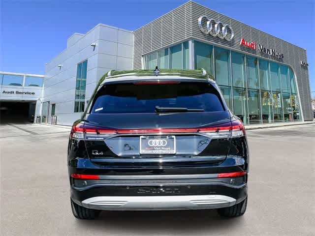Thumbnail: 2023 Audi Q4 e-tron - 3