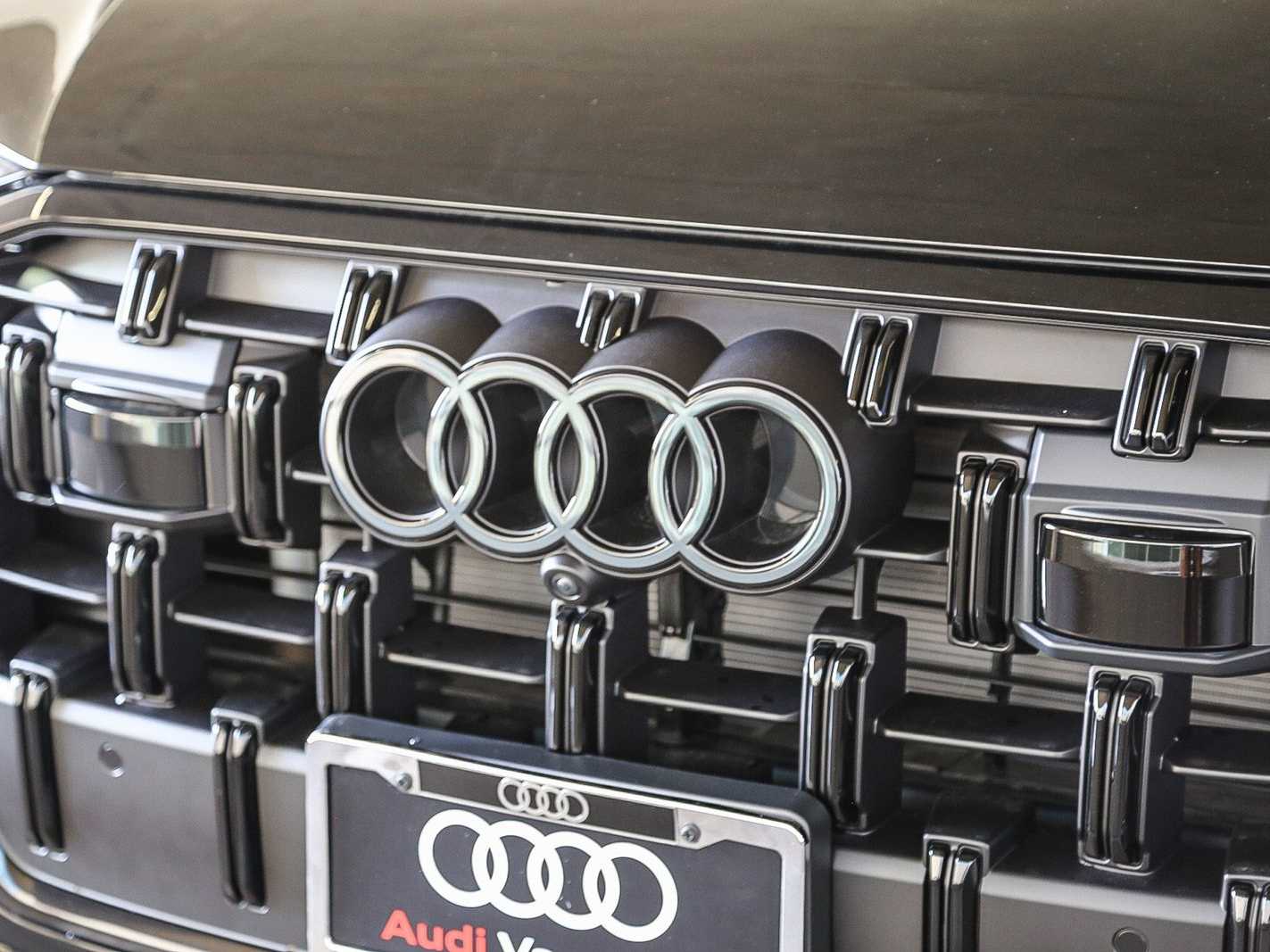 Thumbnail: 2026 Audi Q7 - 8