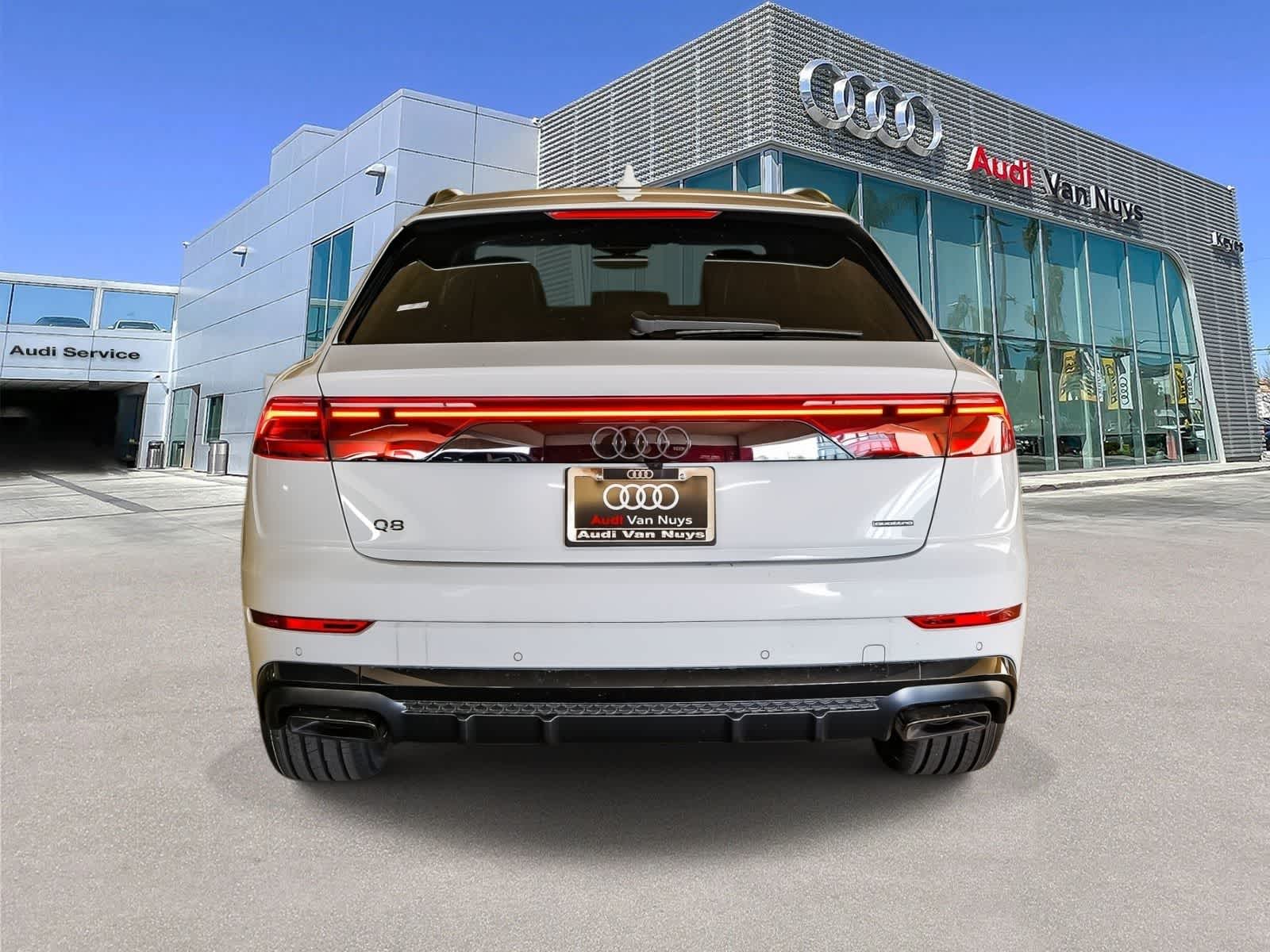 Thumbnail: 2026 Audi Q8 - 5