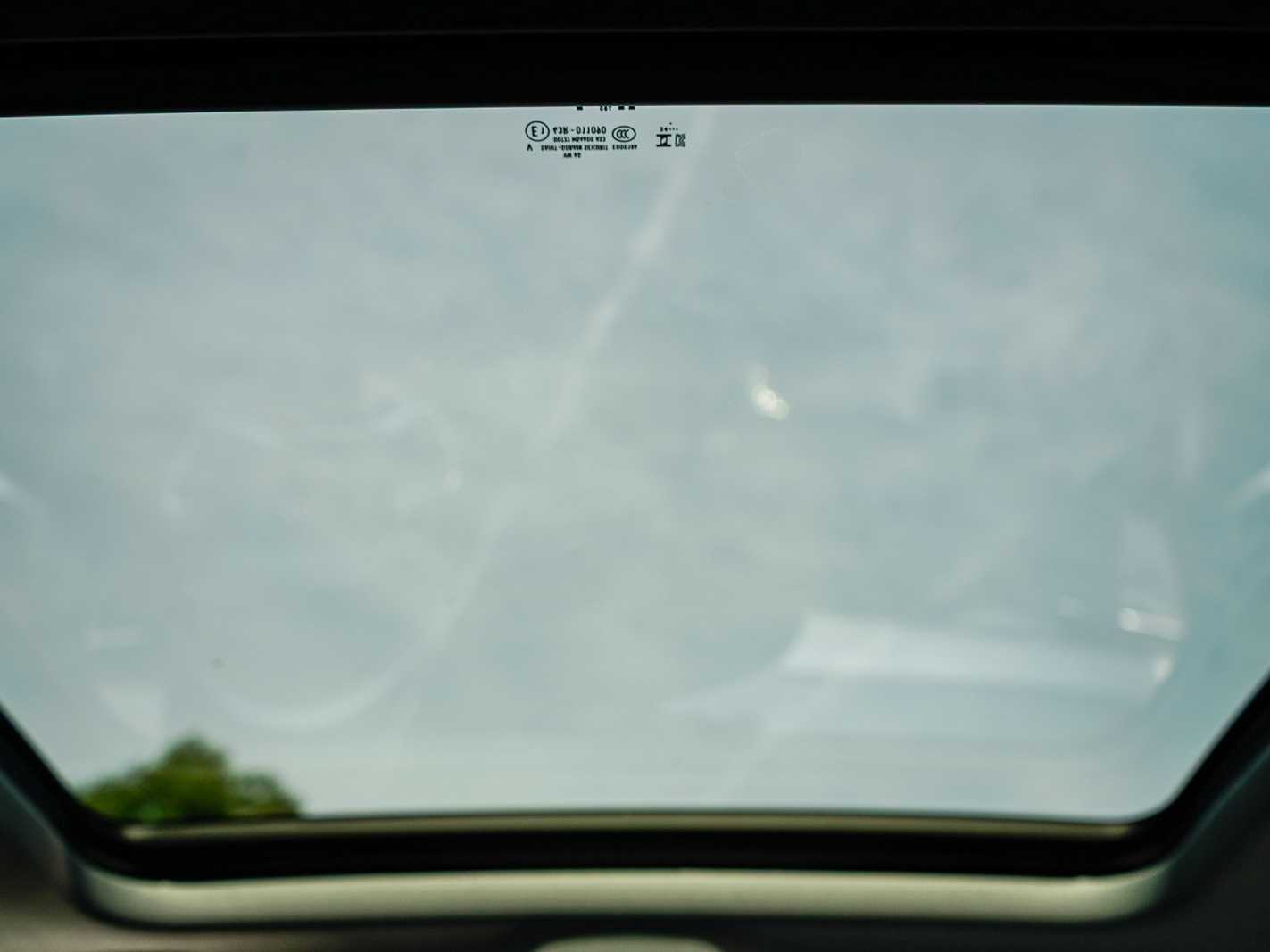 Thumbnail: 2025 Audi Q6 e-tron - 11