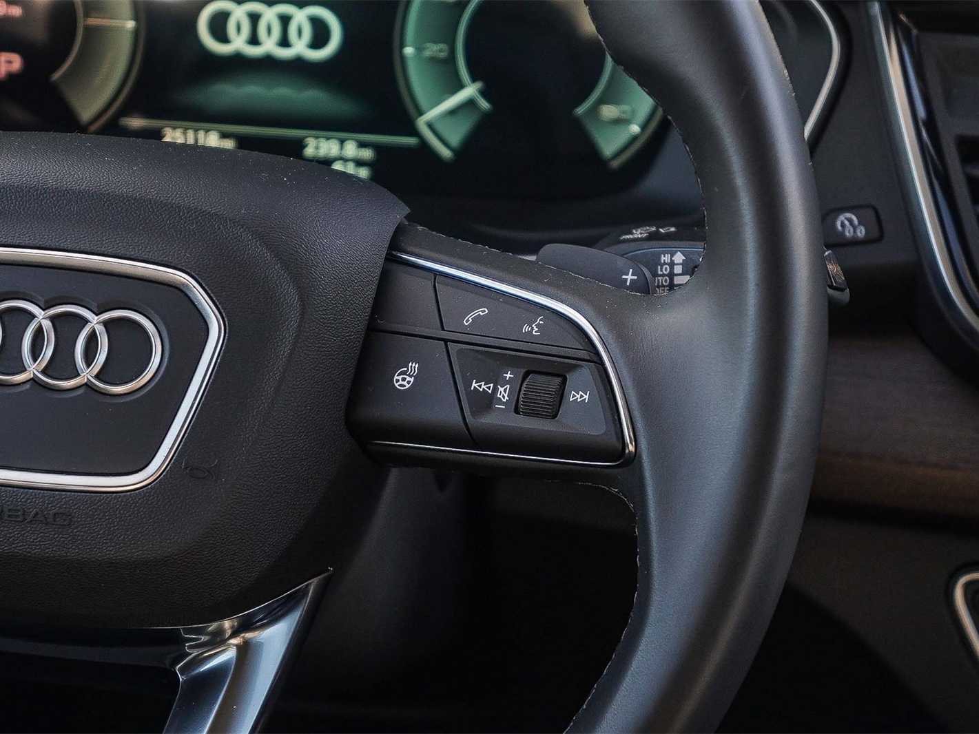 Thumbnail: 2023 Audi Q5 - 17