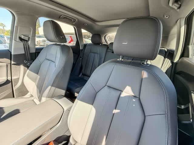 Thumbnail: 2025 Audi Q5 - 27