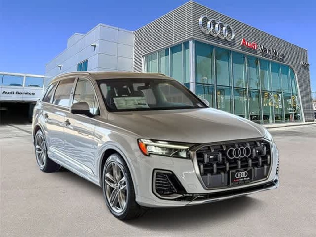 New 2025 Audi Q7 55 Premium Plus SUV