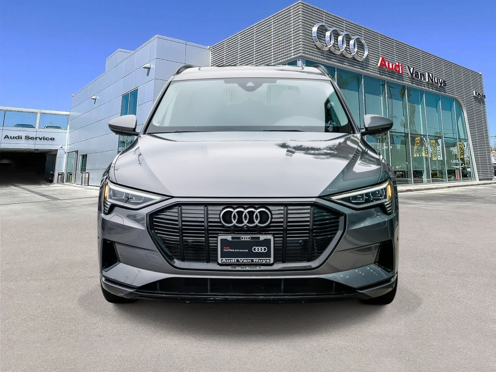 Thumbnail: 2023 Audi e-tron - 6