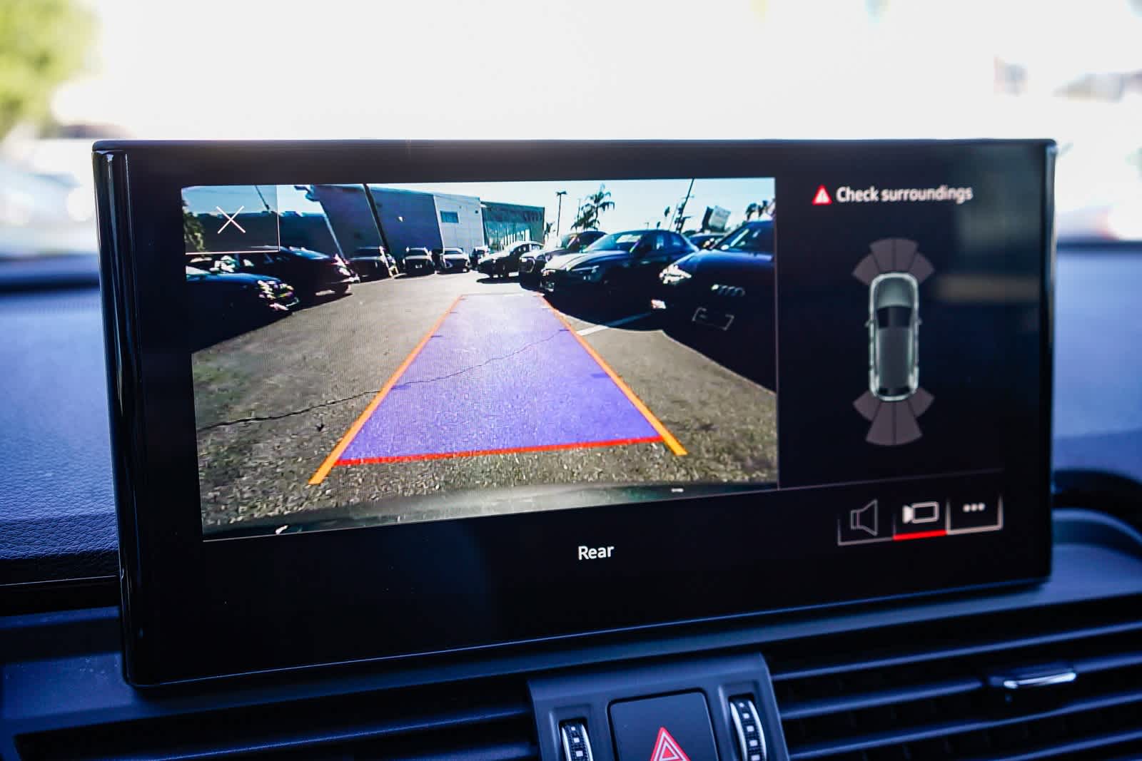 Thumbnail: 2023 Audi Q5 - 24