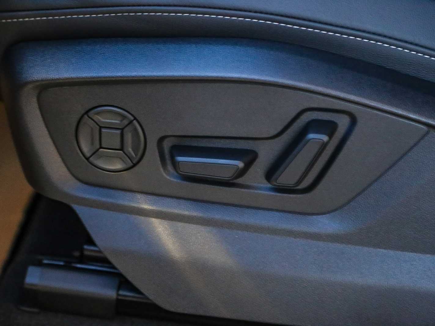 Thumbnail: 2026 Audi Q7 - 20