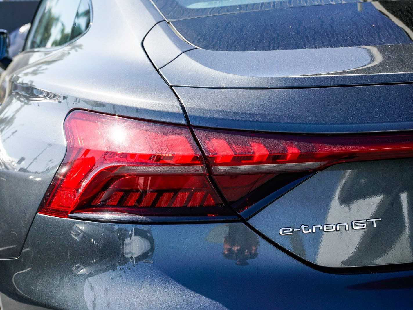 Thumbnail: 2022 Audi e-tron GT - 9