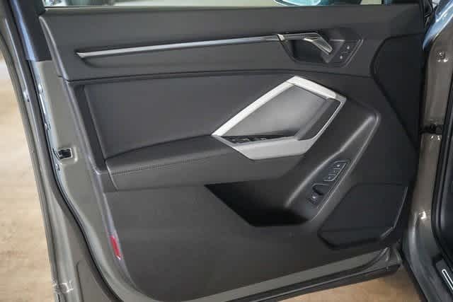 Thumbnail: 2025 Audi Q3 - 27