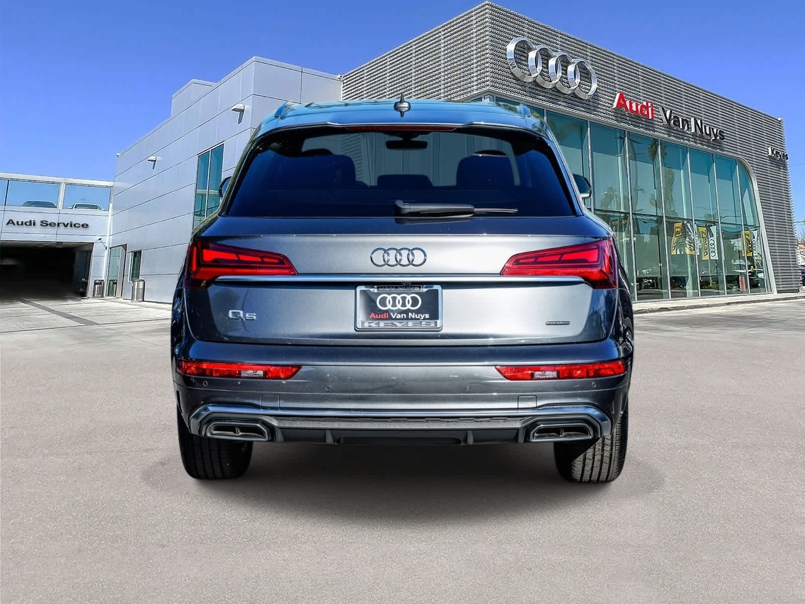 Thumbnail: 2023 Audi Q5 - 3