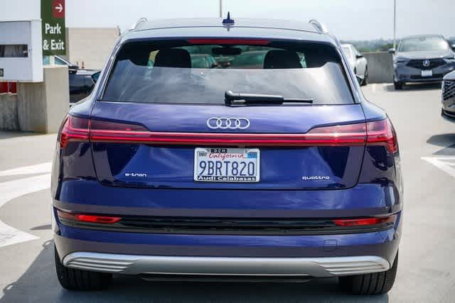Thumbnail: 2022 Audi e-tron - 3