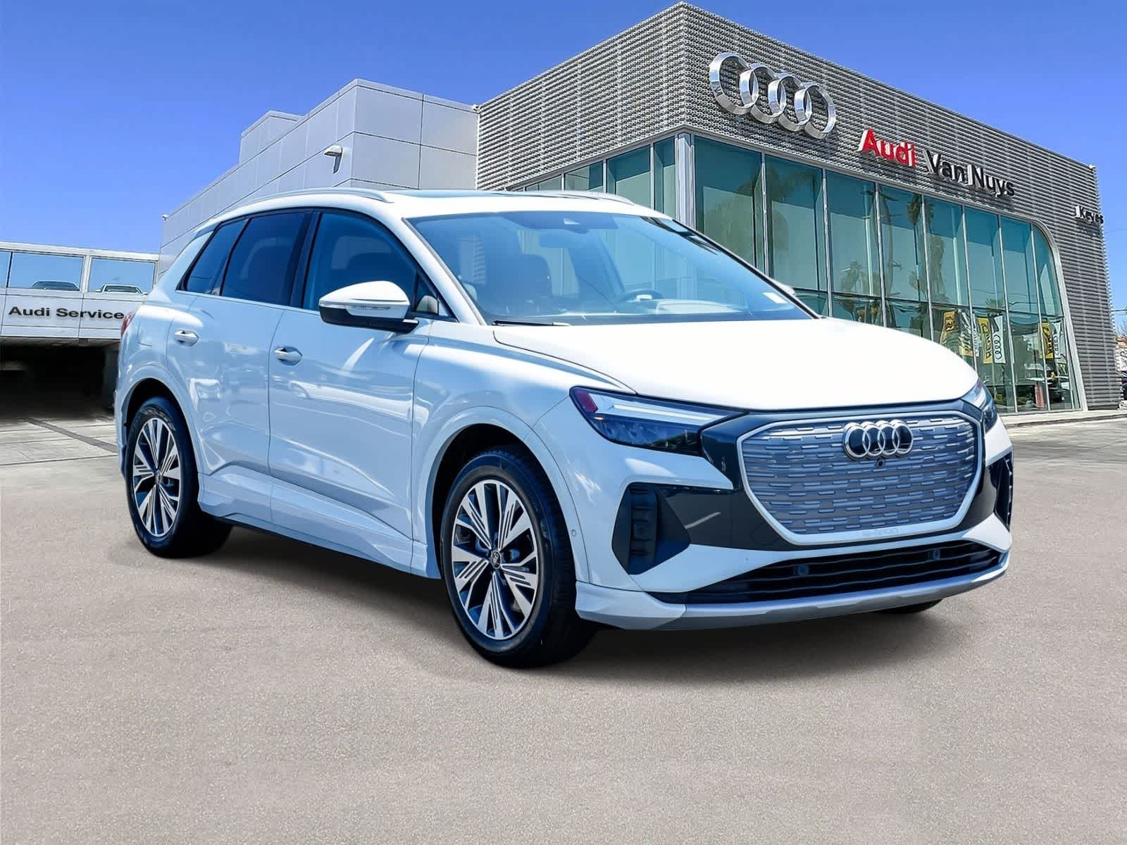 Thumbnail: 2023 Audi Q4 e-tron - 5