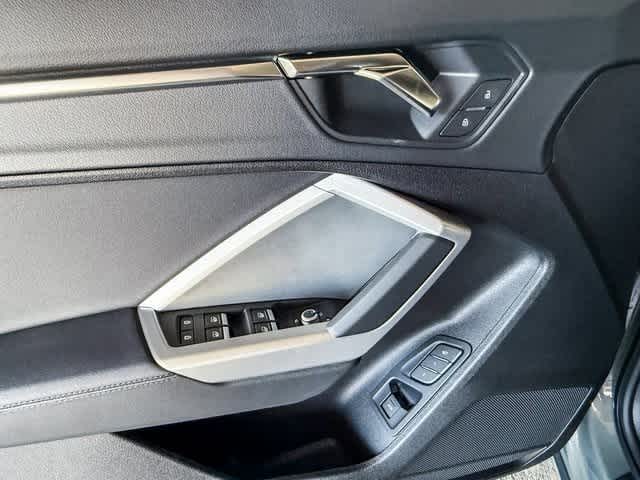 Thumbnail: 2025 Audi Q3 - 22