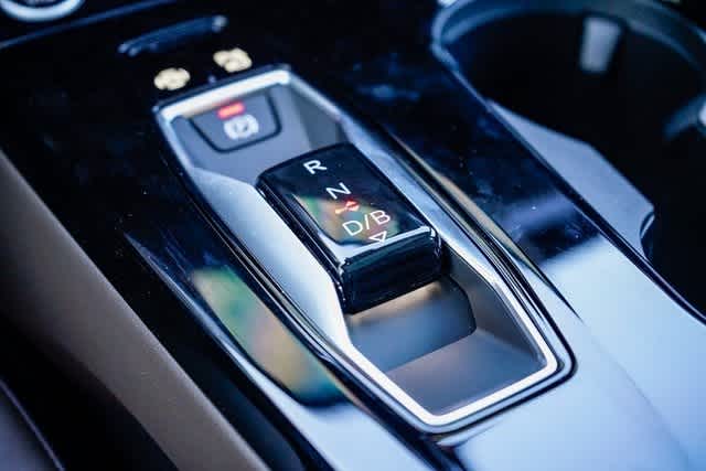 Thumbnail: 2025 Audi e-tron S - 21