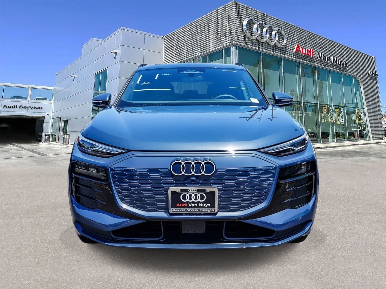 Thumbnail: 2027 Audi Q6 e-tron - 2