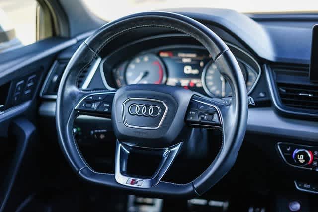 Thumbnail: 2019 Audi SQ5 - 16