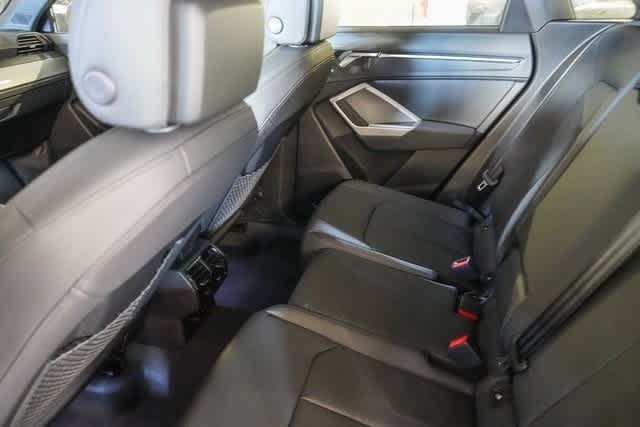 Thumbnail: 2025 Audi Q3 - 26