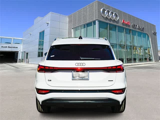 Thumbnail: 2025 Audi Q6 e-tron - 3