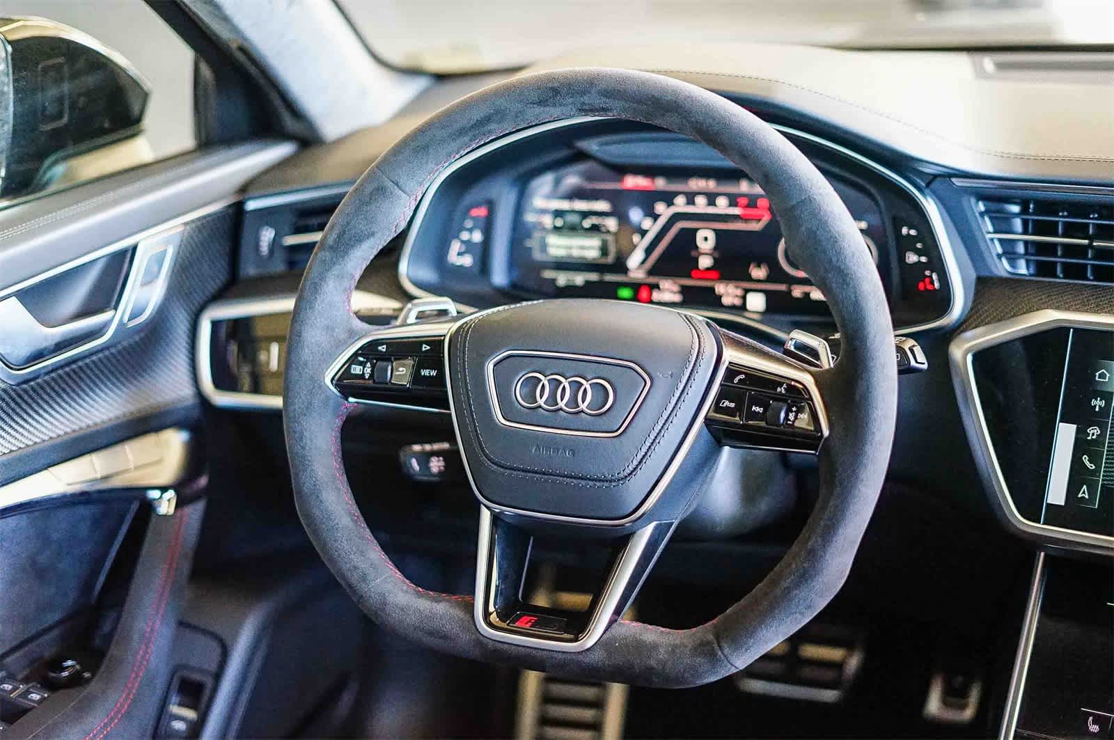 Thumbnail: 2026 Audi RS 6 - 17