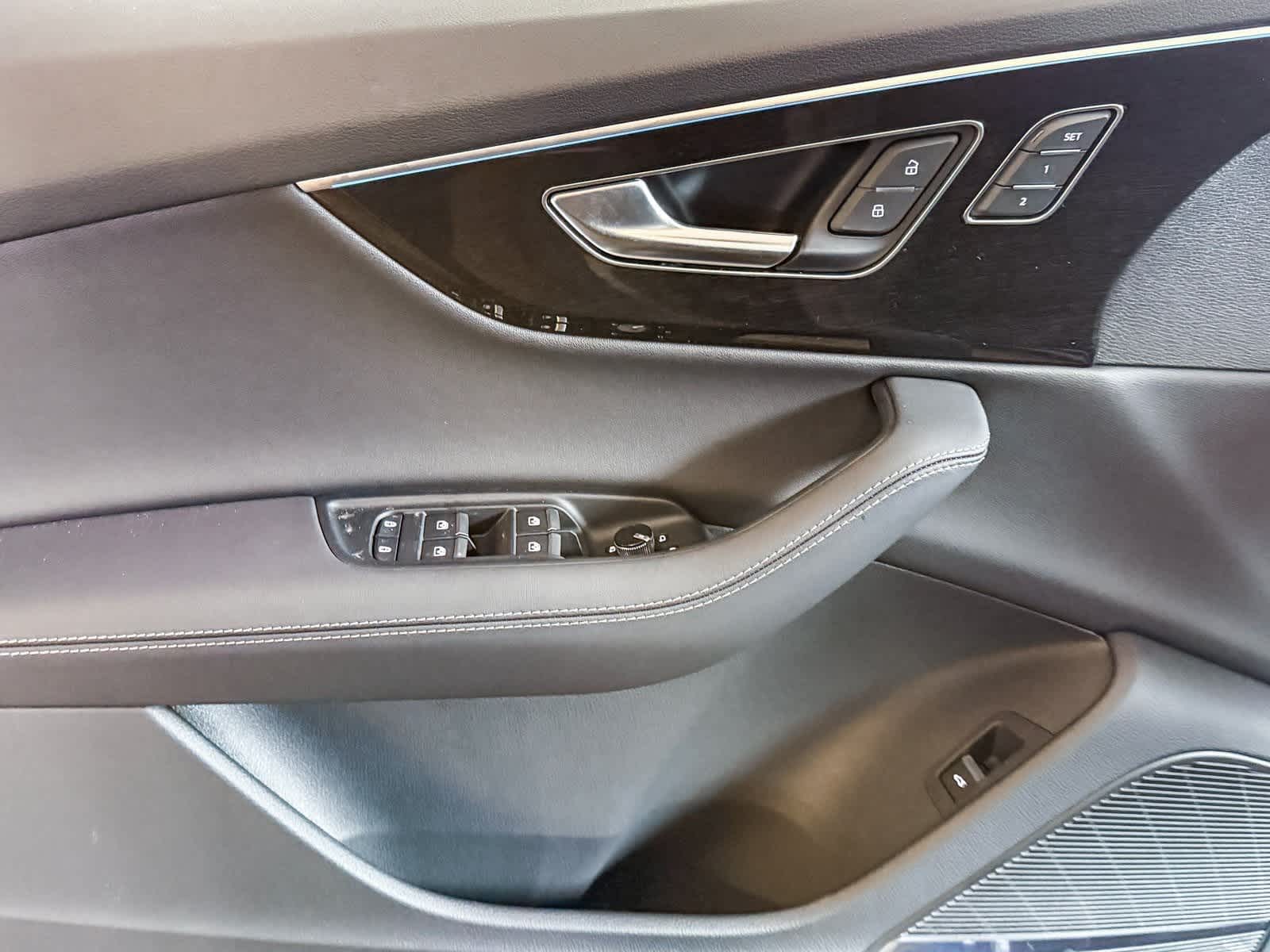 Thumbnail: 2026 Audi Q7 - 22