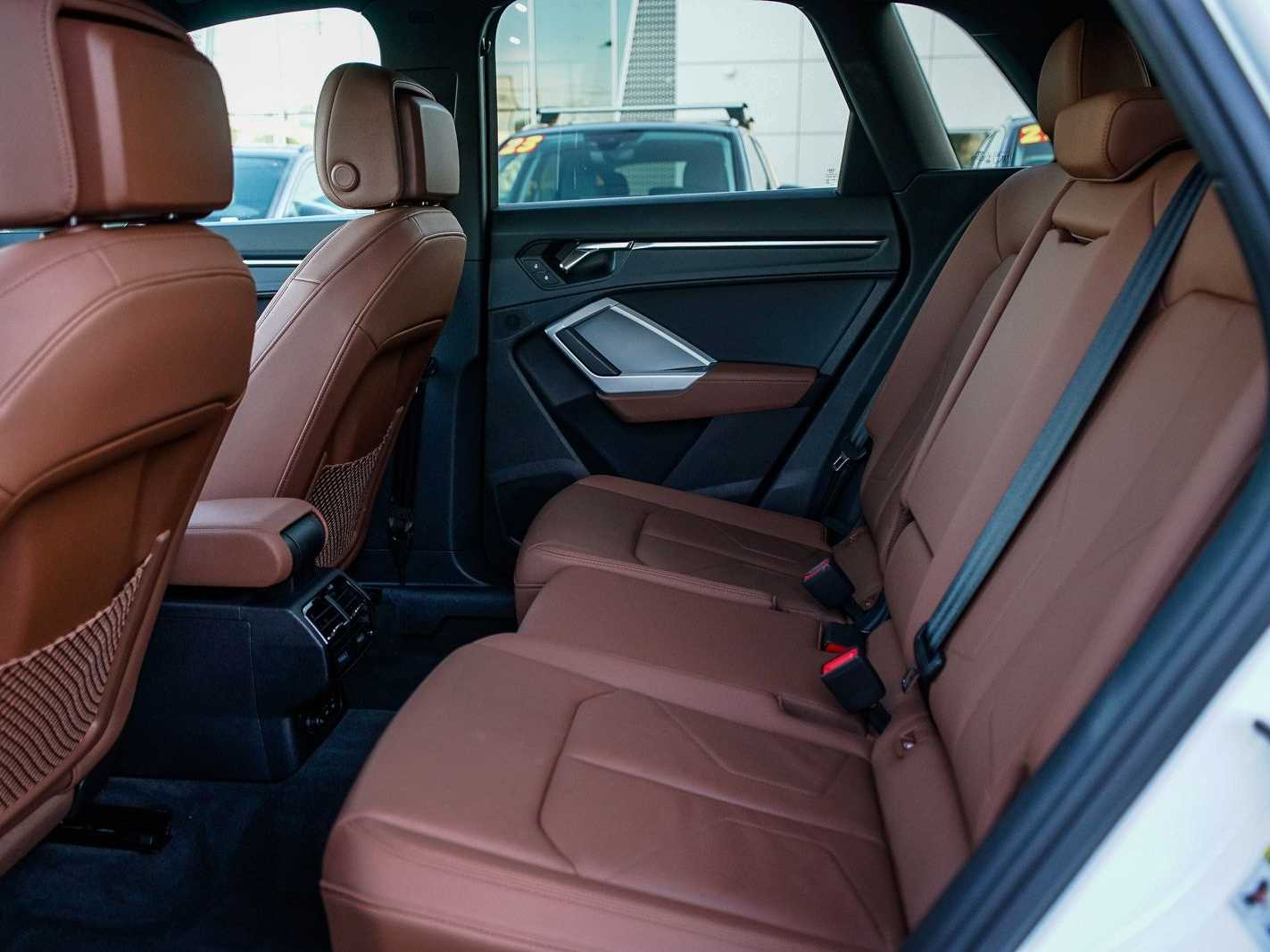 Thumbnail: 2023 Audi Q3 - 18