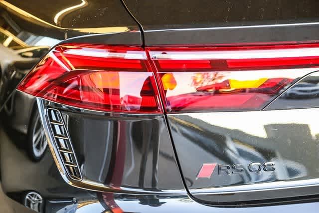 Thumbnail: 2025 Audi RS Q8 - 8