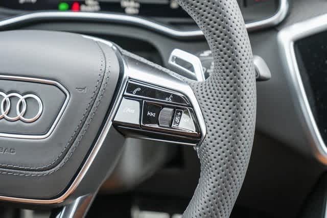 Thumbnail: 2025 Audi RS 7 - 23