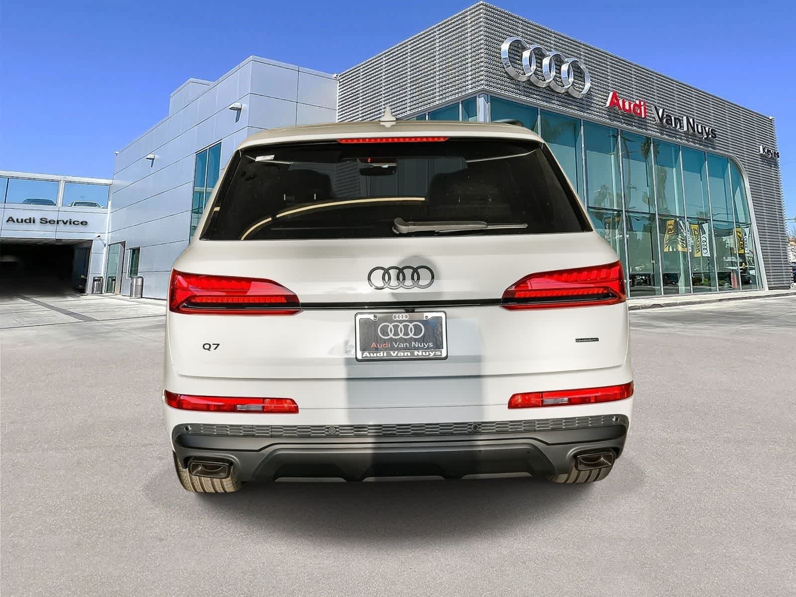 Thumbnail: 2026 Audi Q7 - 5