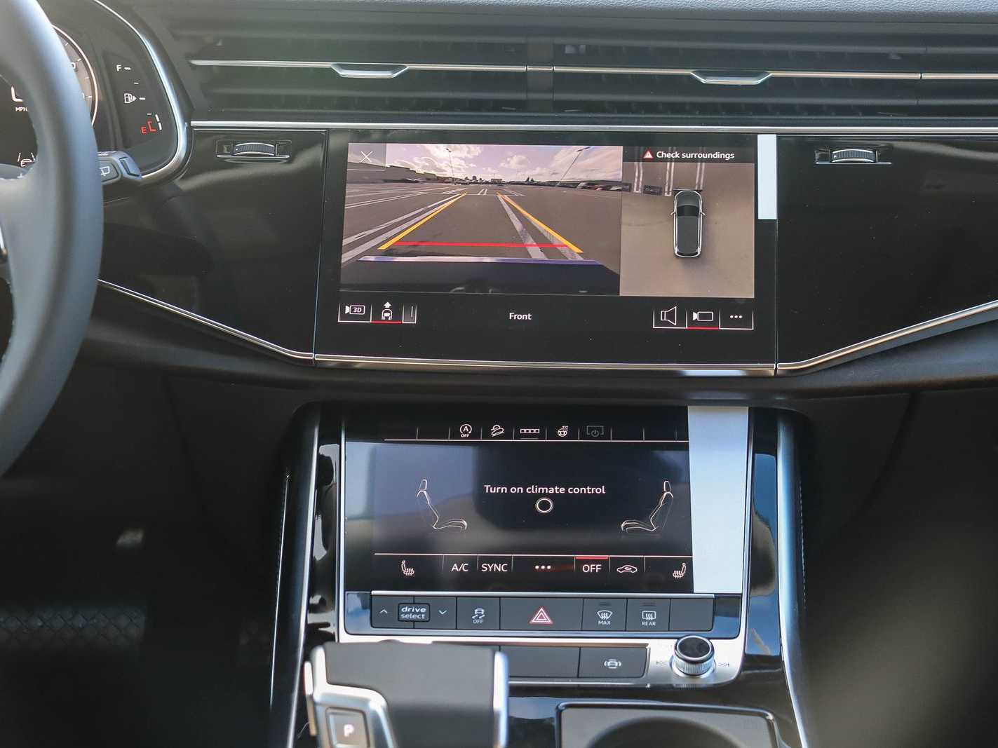 Thumbnail: 2026 Audi Q7 - 14