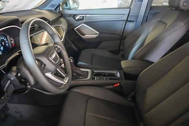 Thumbnail: 2025 Audi Q3 - 24