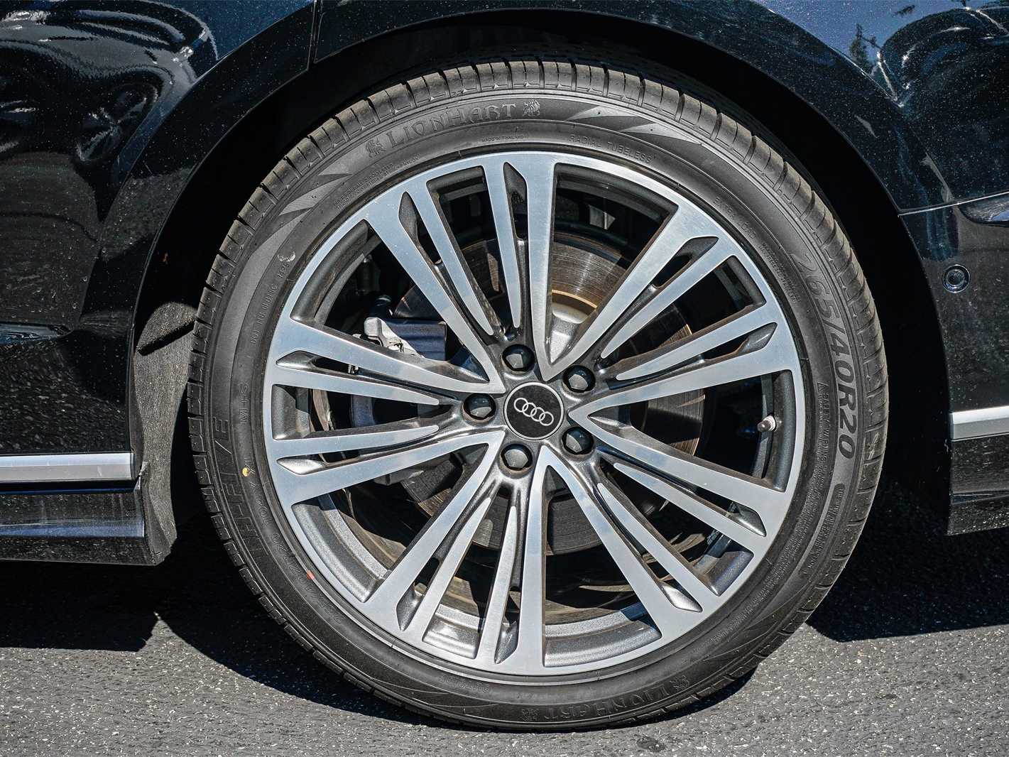 Thumbnail: 2022 Audi A8 - 10