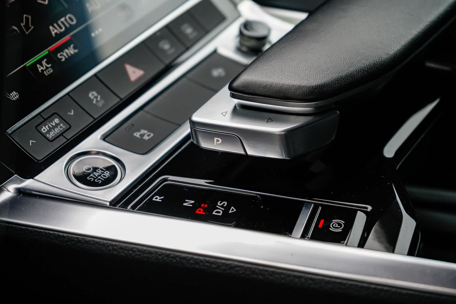 Thumbnail: 2023 Audi e-tron - 21