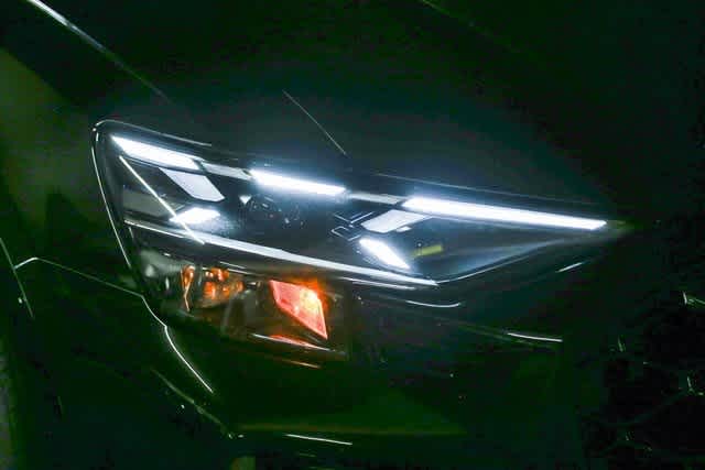 Thumbnail: 2025 Audi RS Q8 - 4