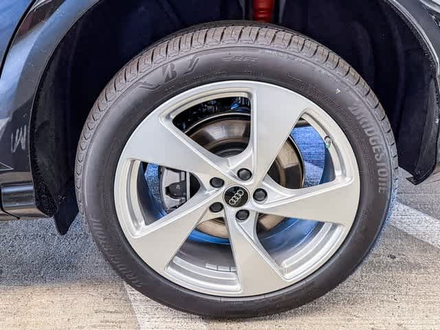 Thumbnail: 2025 Audi Q5 - 8