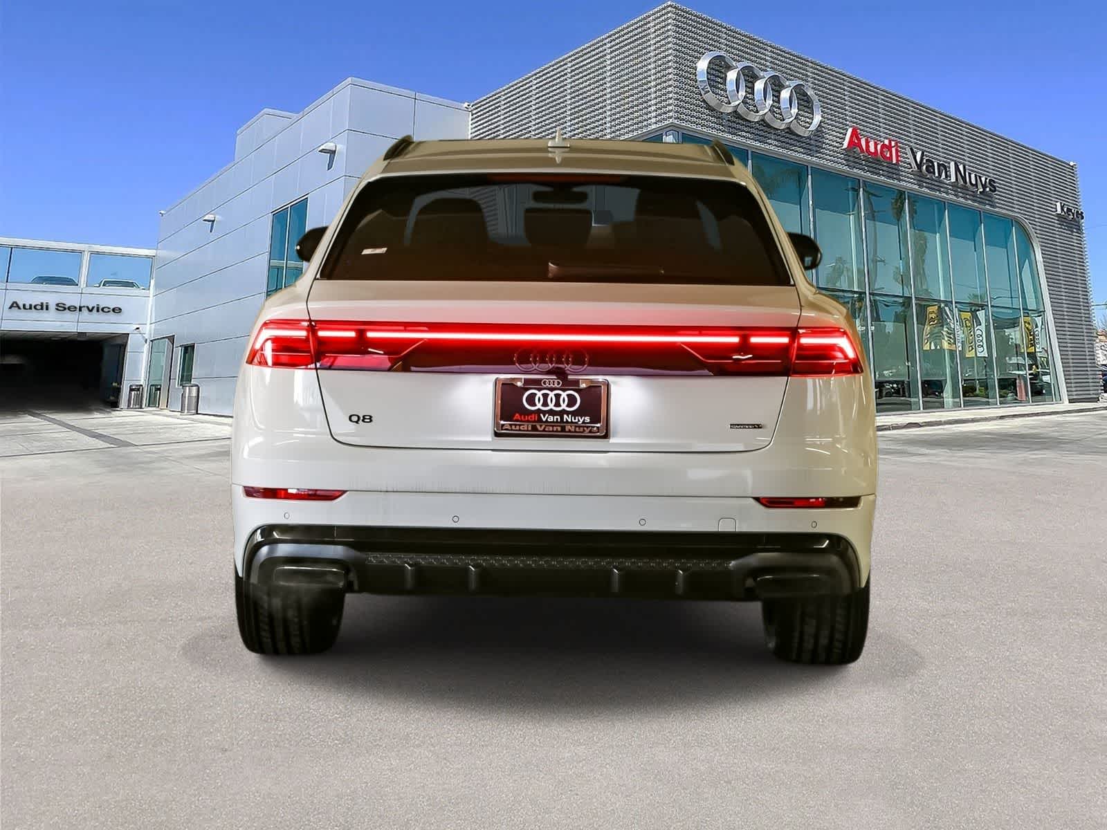 Thumbnail: 2026 Audi Q8 - 5