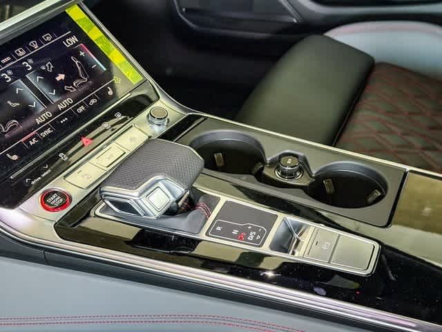 Thumbnail: 2025 Audi S6 - 20