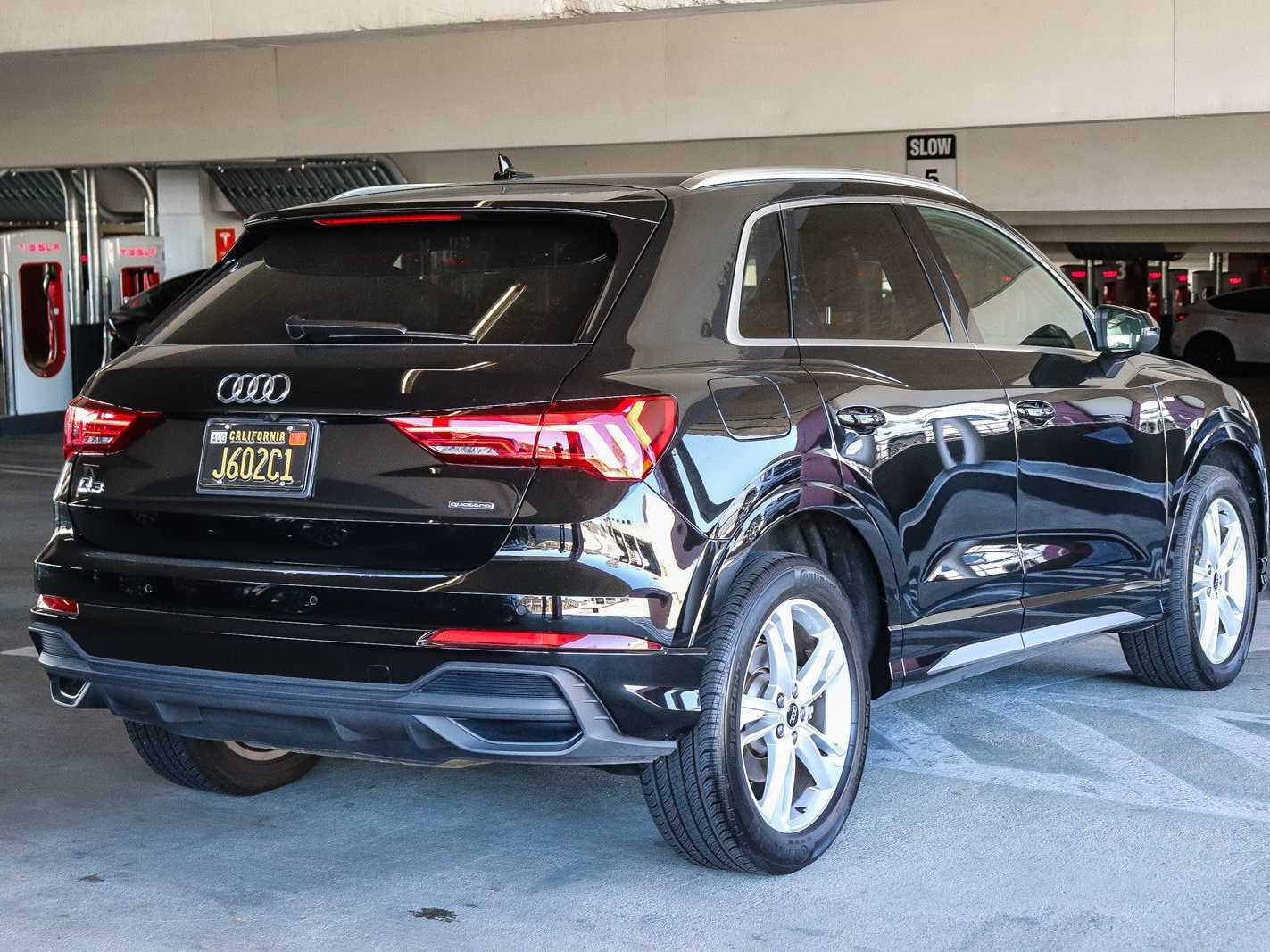 Thumbnail: 2023 Audi Q3 - 4