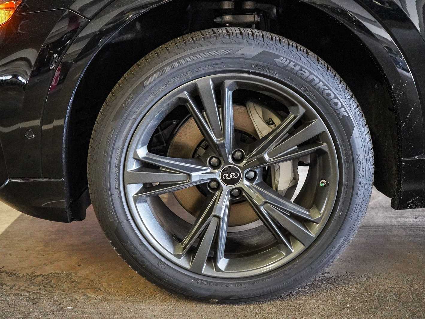 Thumbnail: 2026 Audi Q8 - 9